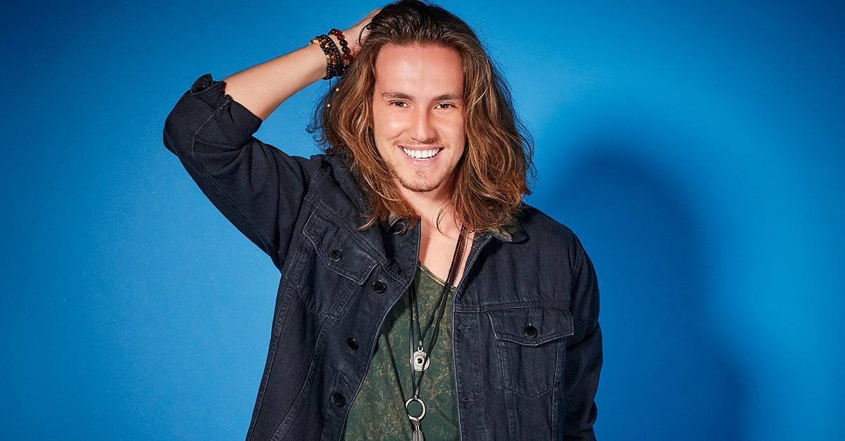 Vitor Kley lança o clipe de “Adrenalizou” no primeiro minuto de ano novo; assista!