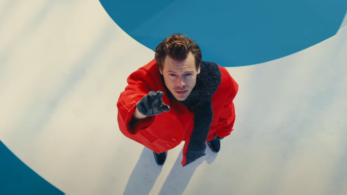 Harry Styles dá início a nova era com o single “As It Was”; assista ao clipe!