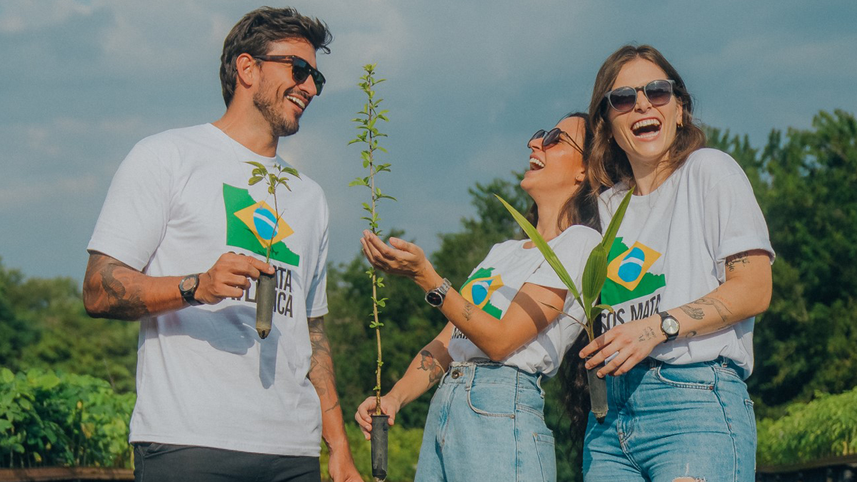 Mariana Nolasco, Gui Napolitano e Kau Bonnett participam de campanha com SOS Mata Atlântica e Chilli Beans