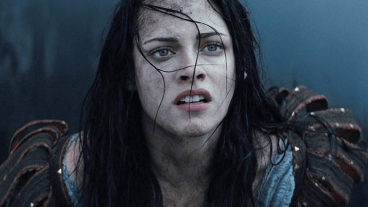 Globo exibe “Branca de Neve e o Caçador”, com Kristen Stewart e Chris Hemsworth, no Temperatura Máxima deste domingo