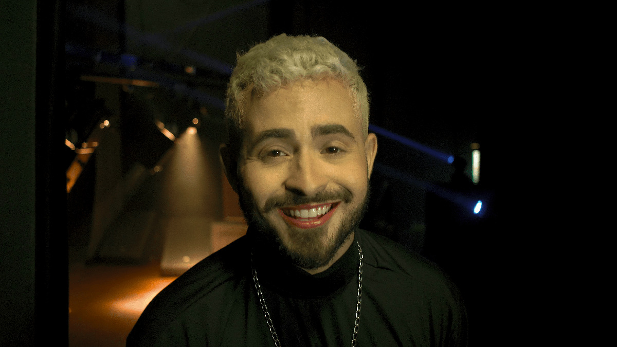 Davi Bandeira lança single “Praga” com videoclipe repleto de coreografia; confira!