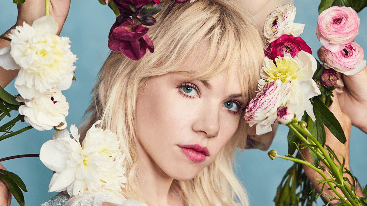 “The Loneliest Time”: Carly Rae Jepsen presenteia fãs com disco mais pessoal da carreira