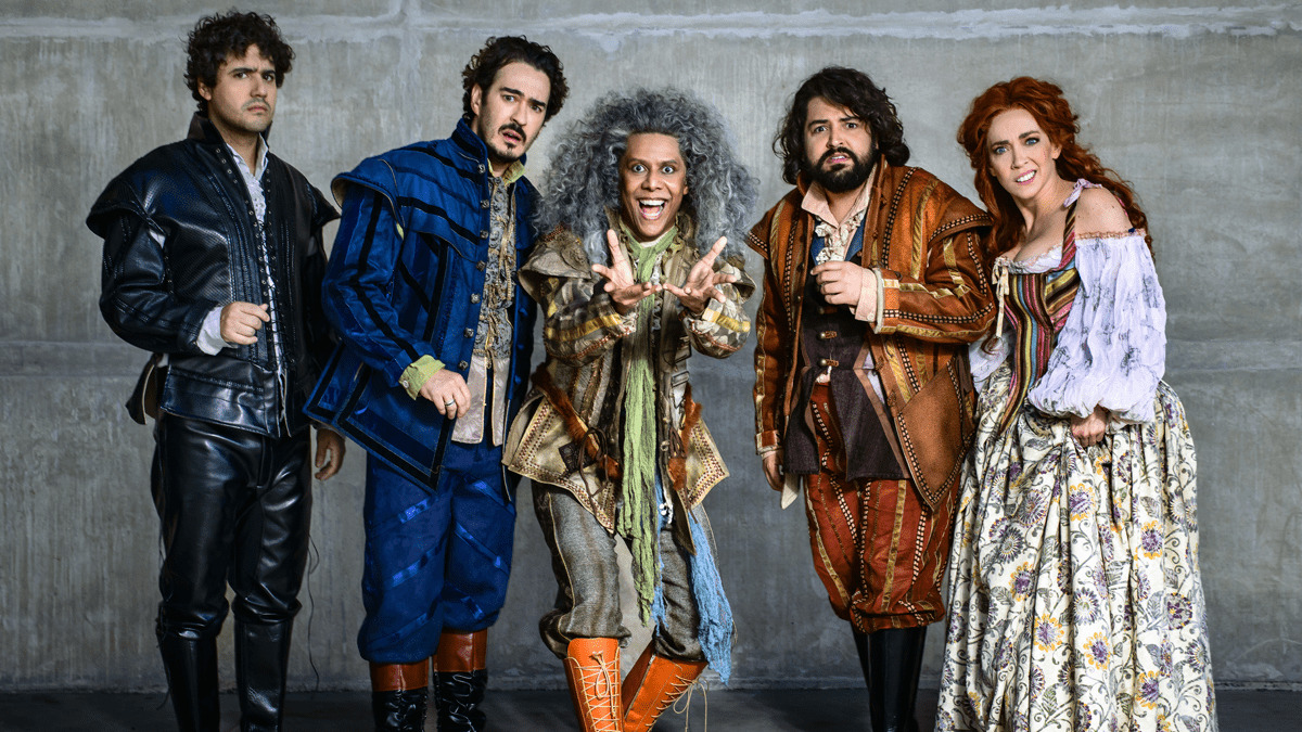 “Alguma Coisa Podre” | Musical Broadway estreia em São Paulo com Marcos Veras, George Sauma e Laila Garin no elenco