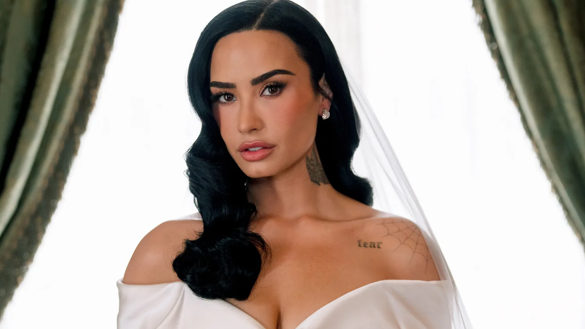 Demi Lovato se casa com Jordan “Jutes” Lutes em cerimônia íntima na Califórnia