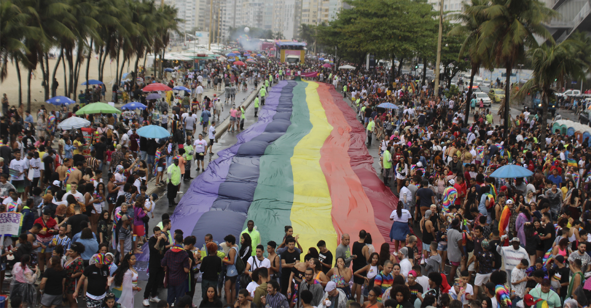 Com shows de Lexa e Pabllo Vittar, 24ª Parada do Orgulho LGBTI+ Rio reúne 800 mil pessoas em Copacabana