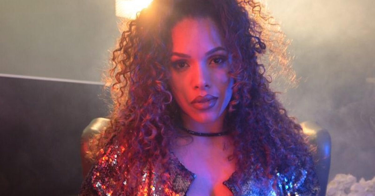 “Cintura” | Joyce Cosmo lança primeiro single da carreira