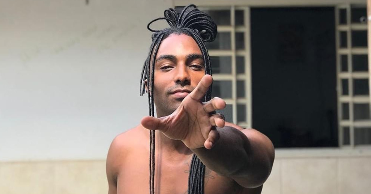 Mc Maha une dois universos no single “Funk Emo”; ouça!