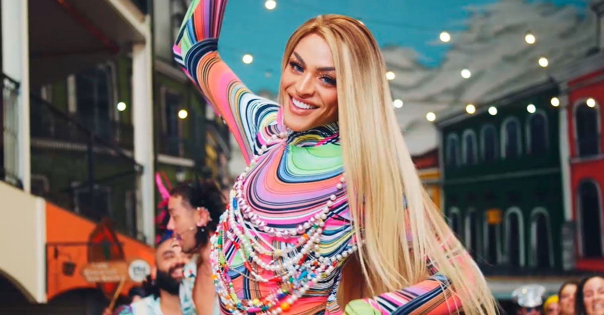 Em ritmo de marchinha, Pabllo Vittar lança nova versão de “Amor de Que”