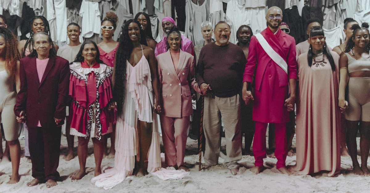 IZA e Maejor lançam single para campanha; assista “Let Me Be The One”!