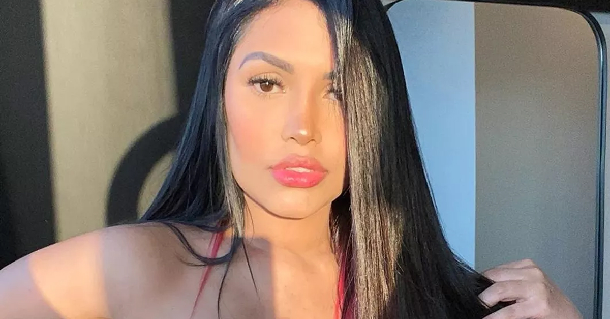 Flay levanta discussão empoderada inspirada no sutiã-cone usado por Madonna nos anos 90