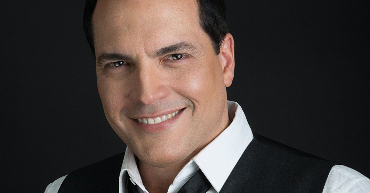 Daniel Boaventura apresenta show em comemoração aos 10 anos de carreira no Vivo Rio