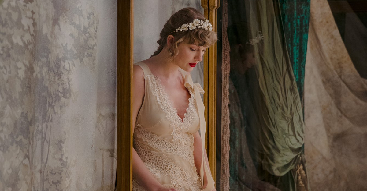 Taylor Swift lança o nono álbum da carreira; ouça “evermore”!