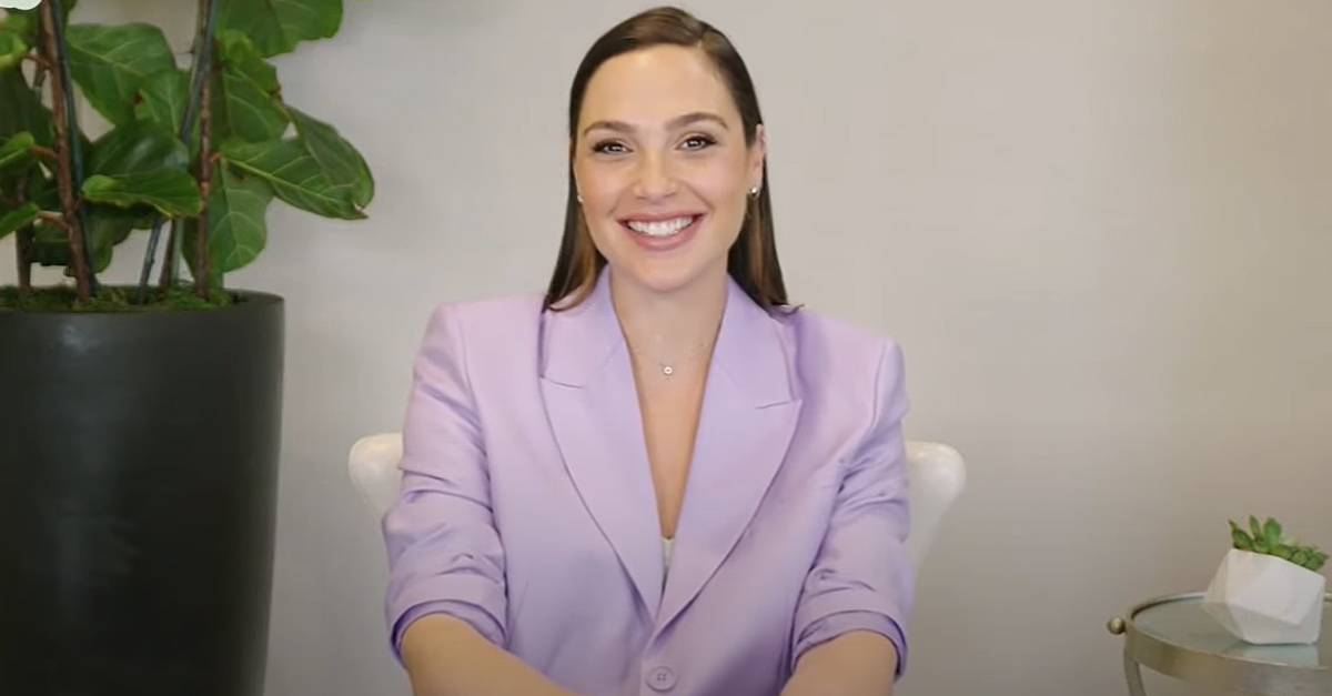 Gal Gadot revela que está grávida de menina