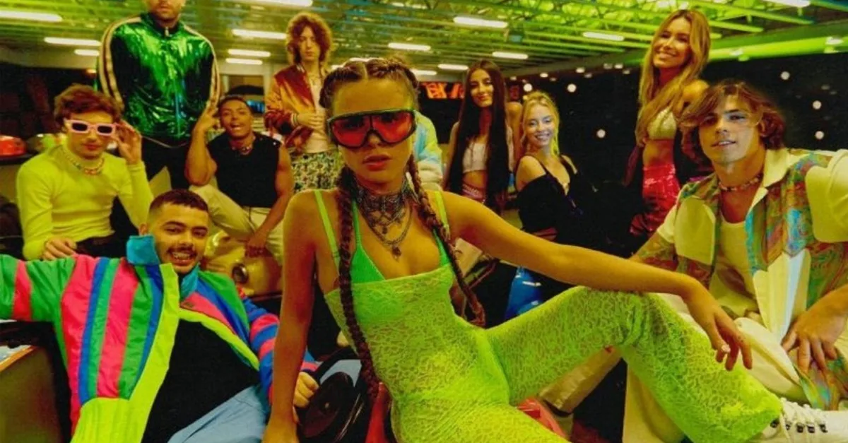 Giulia Be se diverte muito no videoclipe de “LOKKO”; confira!