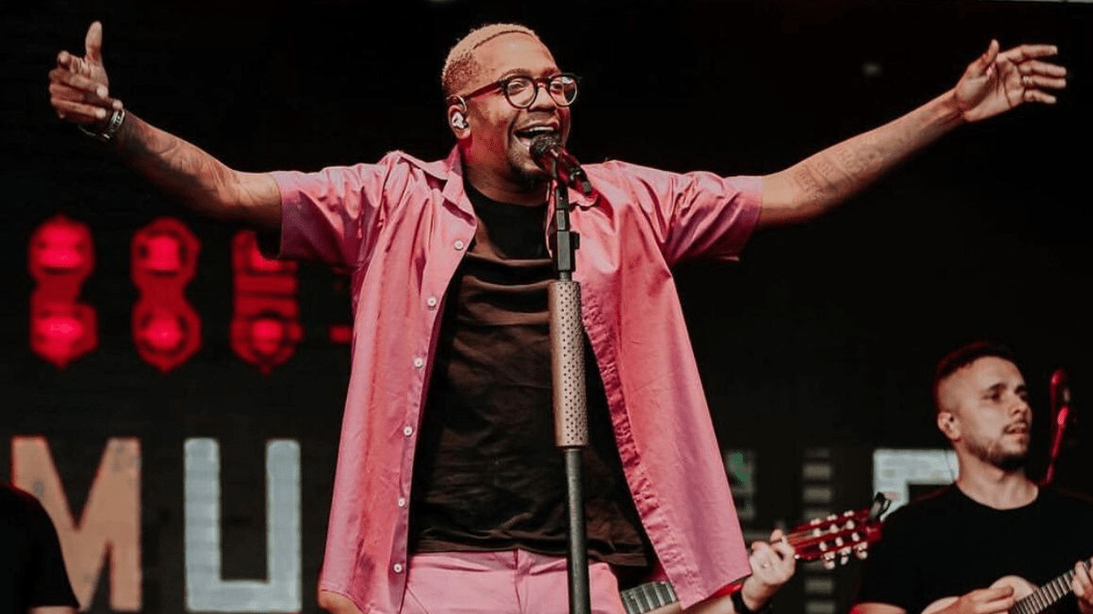 Mumuzinho alcança primeiro lugar nas rádios do Brasil e comemora sucesso da faixa “Sem Vestígio”