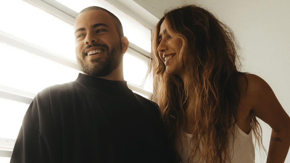 Lagum e ANAVITÓRIA divulgam as faixas “universo de coisas que eu desconheço” e “CAIXA POSTAL”