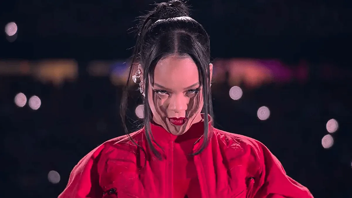 Rihanna fecha acordo para turnê mundial e dois novos álbuns, diz site