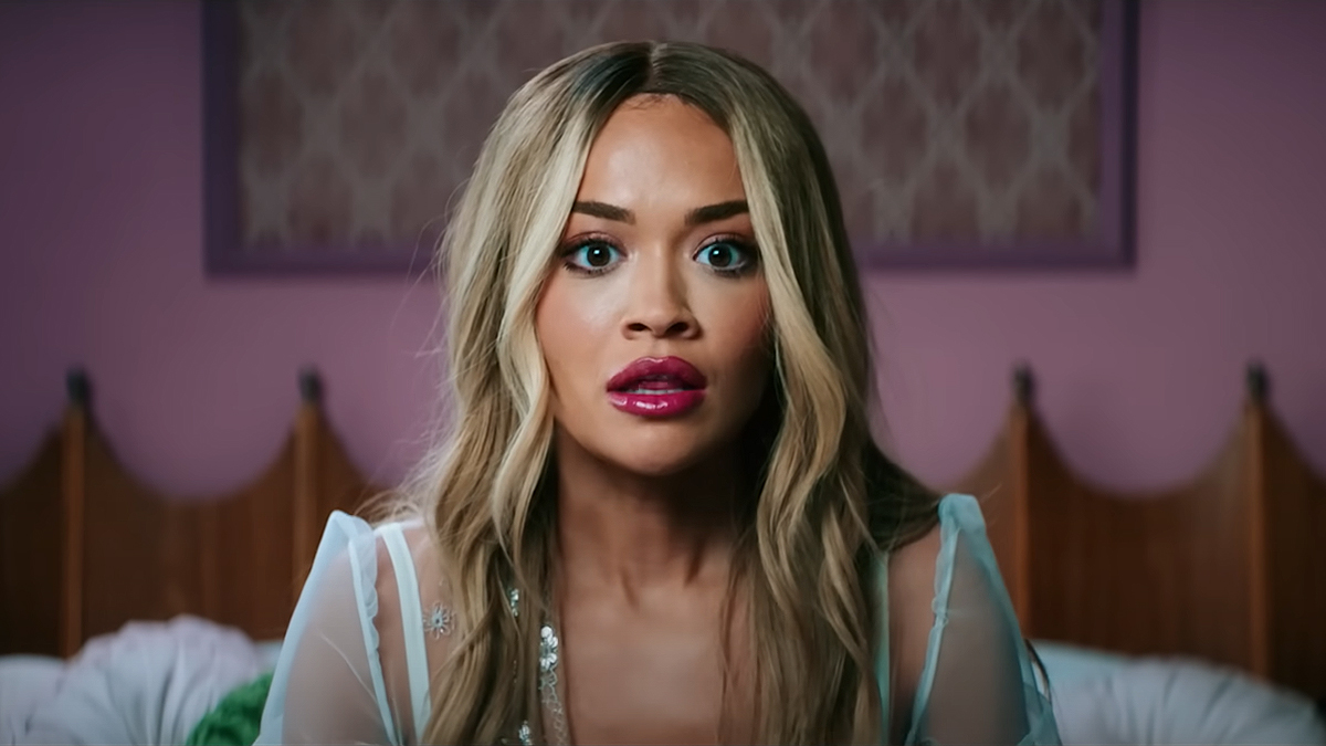“You & I”: Rita Ora anuncia capa e data de lançamento do terceiro disco da carreira