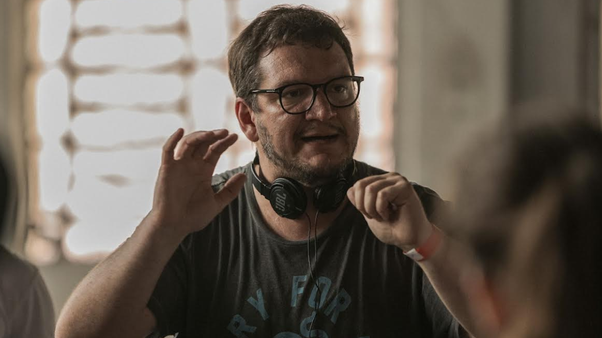 Ravel Cabral celebra duas décadas de sucesso no cinema e no streaming